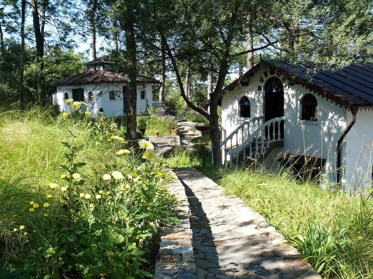 Ayurvaid Kalmatia Hotel Almora Kültér fotó